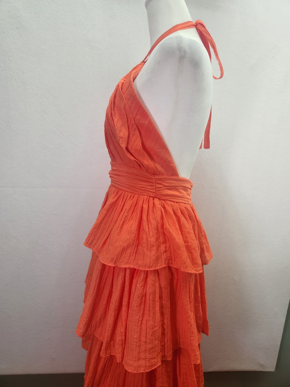 Olivaceous Orange Ruffle Tiered Halter Maxi Dress Sz S Open Back Event Cruise NW - Picture 4 of 15